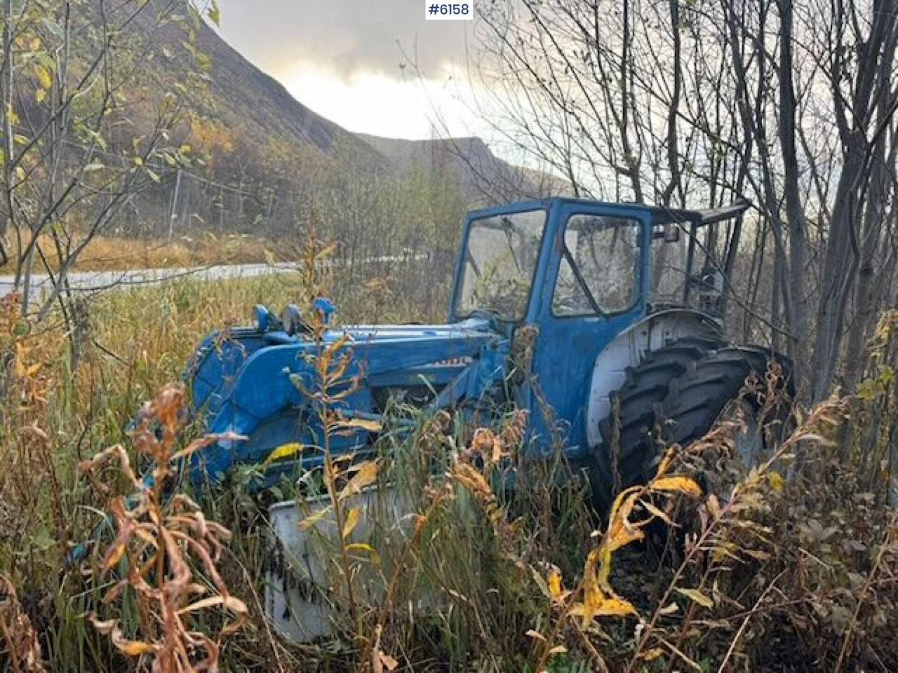 1973 Ford 4000 tractor backhoe. Repair.object - Tracteur agricole: photos 1 1973 Ford 4000 tractor backhoe. Repair.object - Tracteur agricole: photos 1