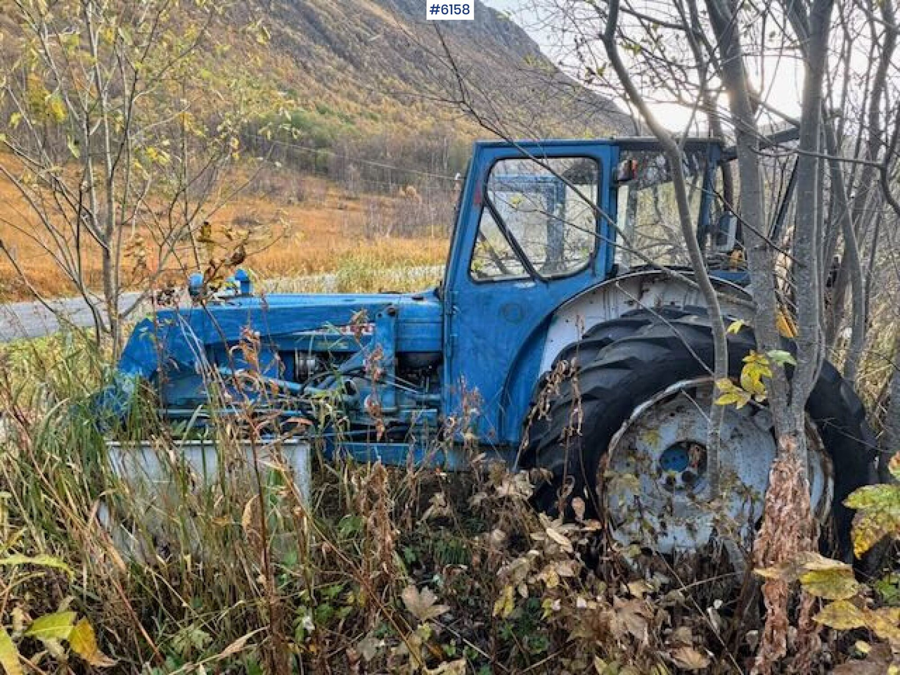1973 Ford 4000 tractor backhoe. Repair.object - Tracteur agricole: photos 2 1973 Ford 4000 tractor backhoe. Repair.object - Tracteur agricole: photos 2