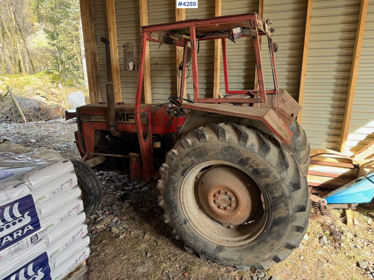 1980 Massey Ferguson 235 w/loader - Tracteur agricole: photos 2 1980 Massey Ferguson 235 w/loader - Tracteur agricole: photos 2