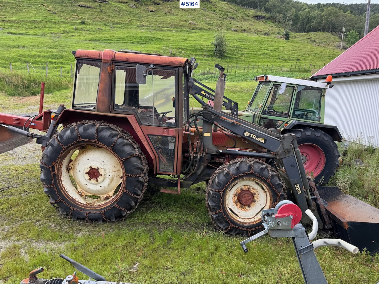 1984 International Harvester 833, 40 km/h - Tracteur agricole: photos 1 1984 International Harvester 833, 40 km/h - Tracteur agricole: photos 1