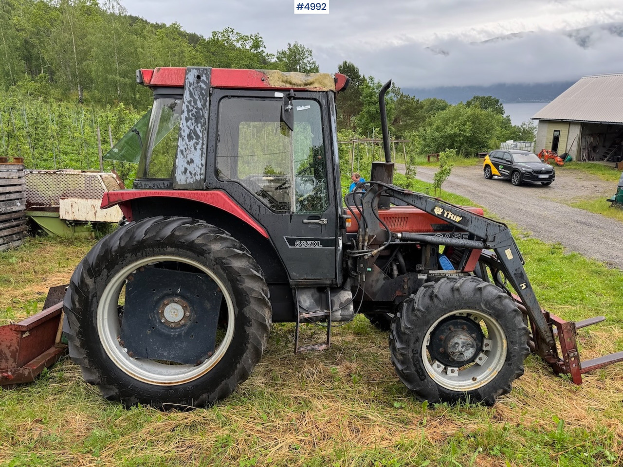 1988 Case International 585 XL w/ front loader. - Tracteur agricole: photos 2 1988 Case International 585 XL w/ front loader. - Tracteur agricole: photos 2