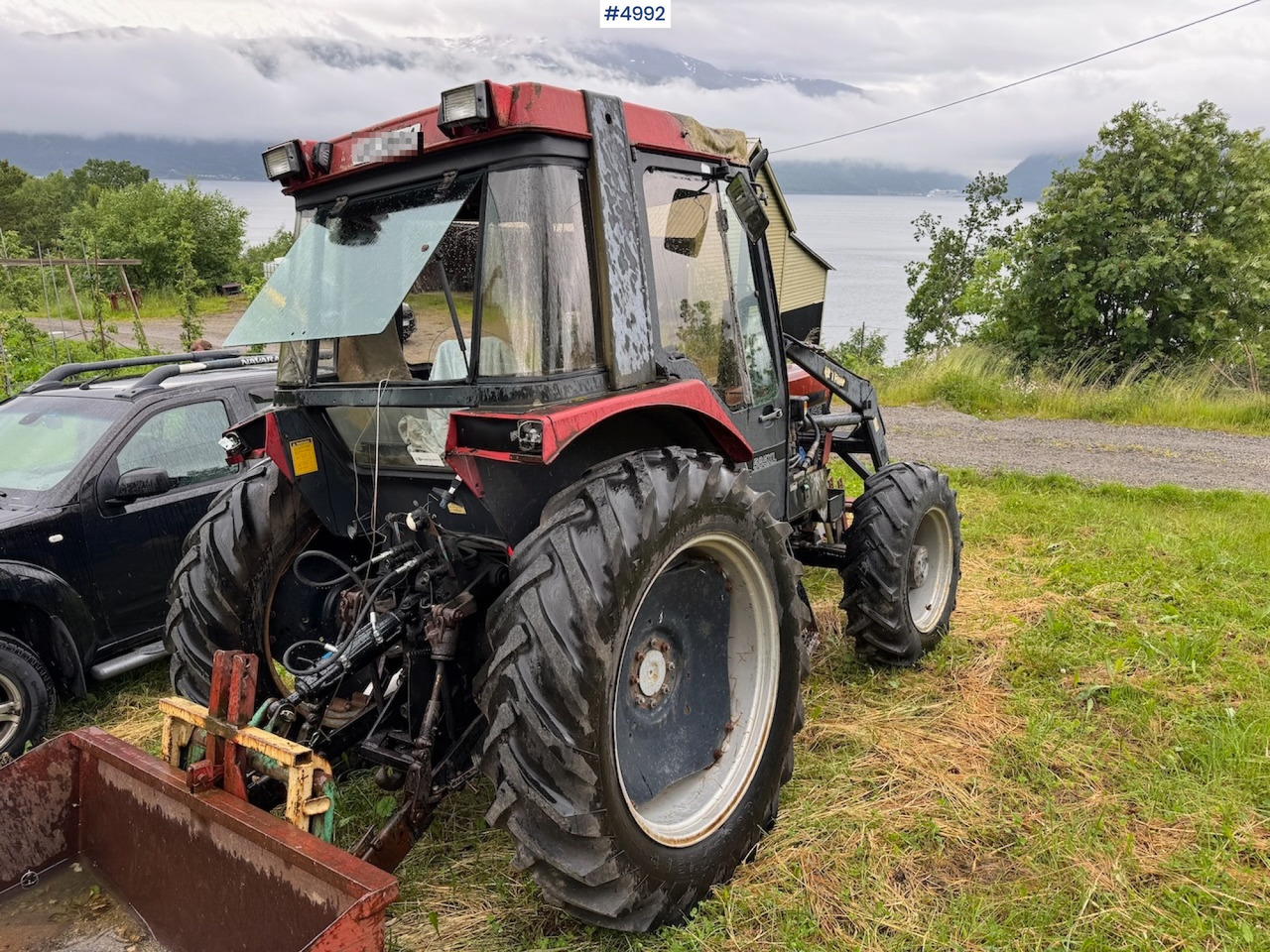 1988 Case International 585 XL w/ front loader. - Tracteur agricole: photos 3 1988 Case International 585 XL w/ front loader. - Tracteur agricole: photos 3