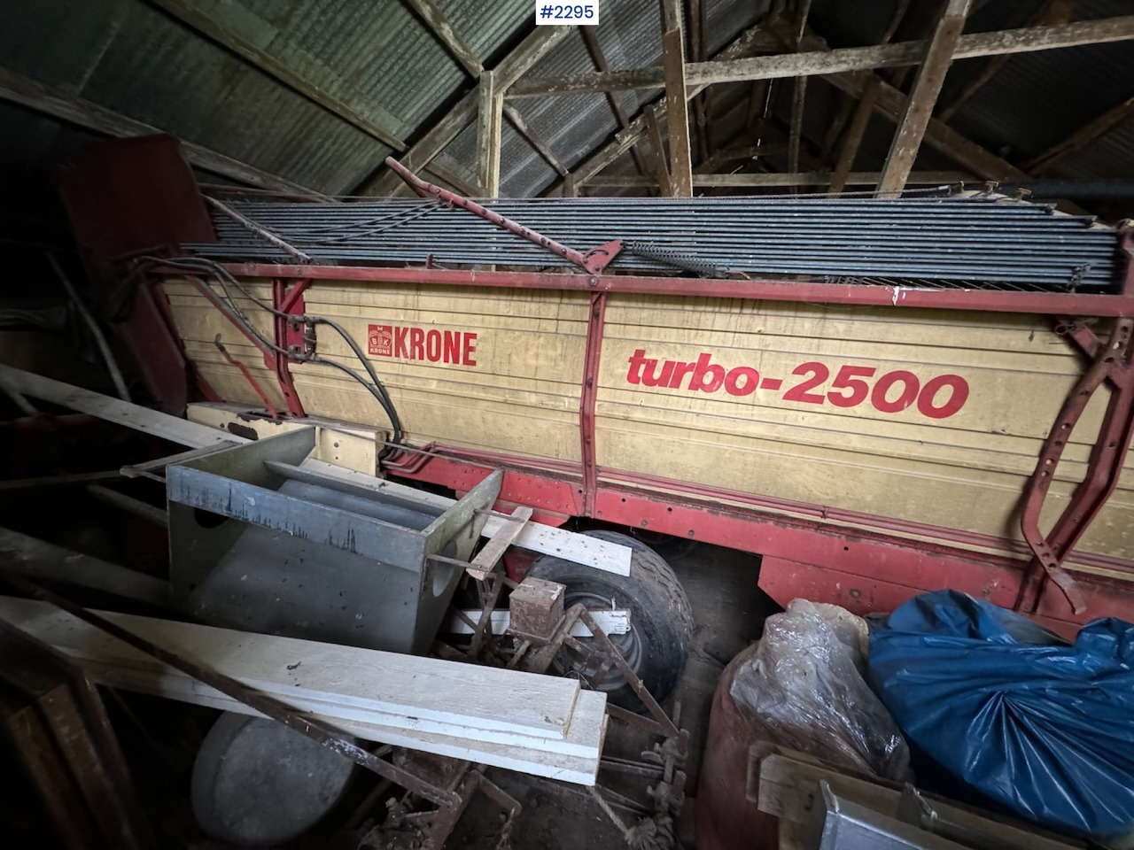 1990 Krone Turbo 2500 Loading trolley - Matériel de fenaison: photos 3 1990 Krone Turbo 2500 Loading trolley - Matériel de fenaison: photos 3