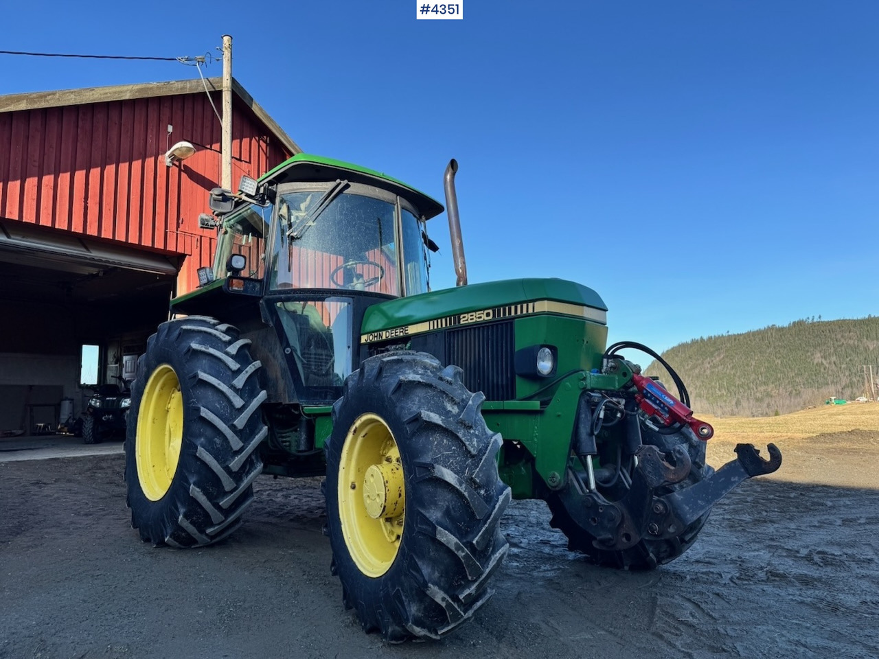 1991 John Deere 2850 4x4 Synchron w/ front hydraulics. - Tracteur agricole: photos 2 1991 John Deere 2850 4x4 Synchron w/ front hydraulics. - Tracteur agricole: photos 2
