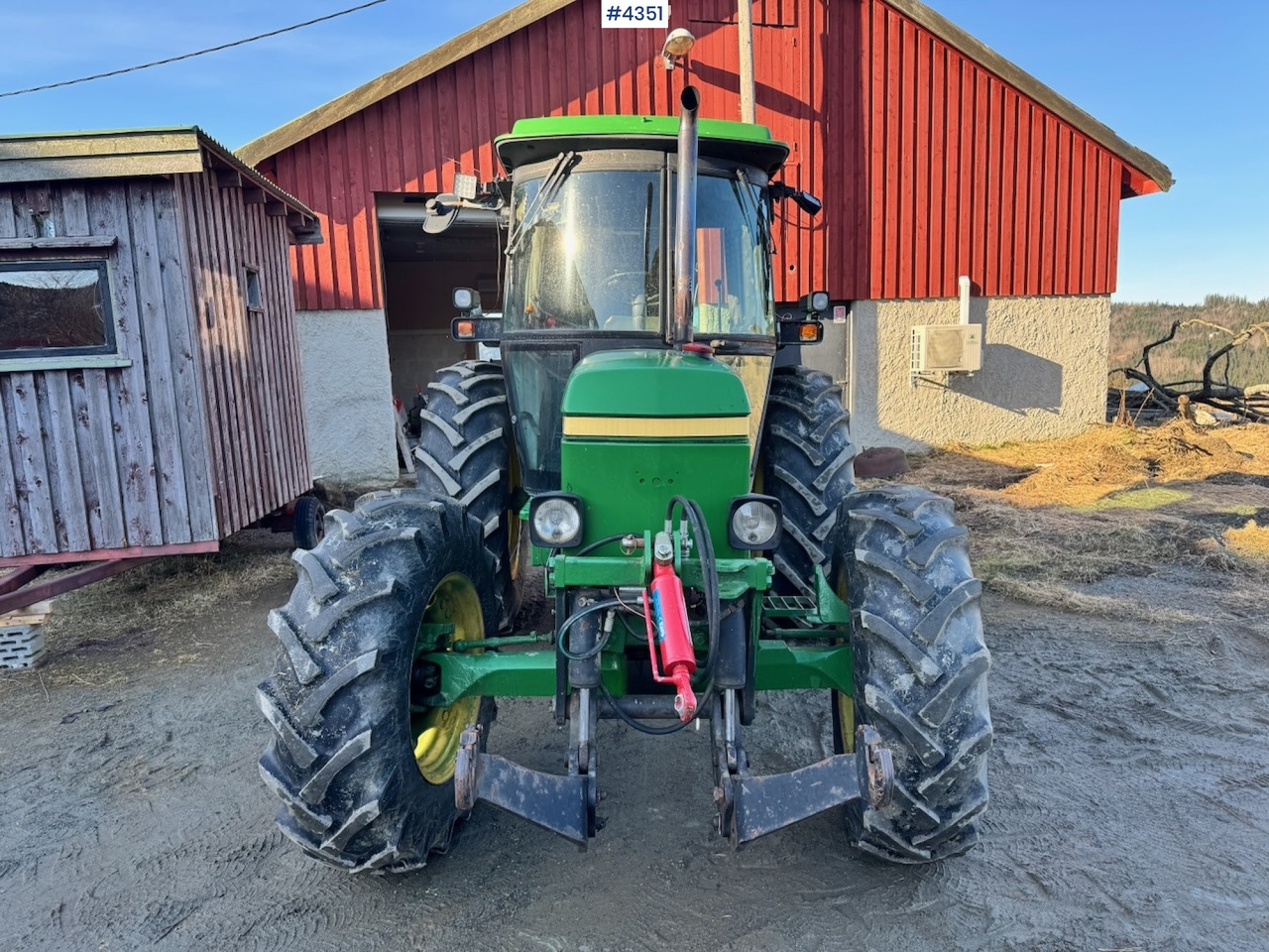 1991 John Deere 2850 4x4 Synchron w/ front hydraulics. - Tracteur agricole: photos 3 1991 John Deere 2850 4x4 Synchron w/ front hydraulics. - Tracteur agricole: photos 3