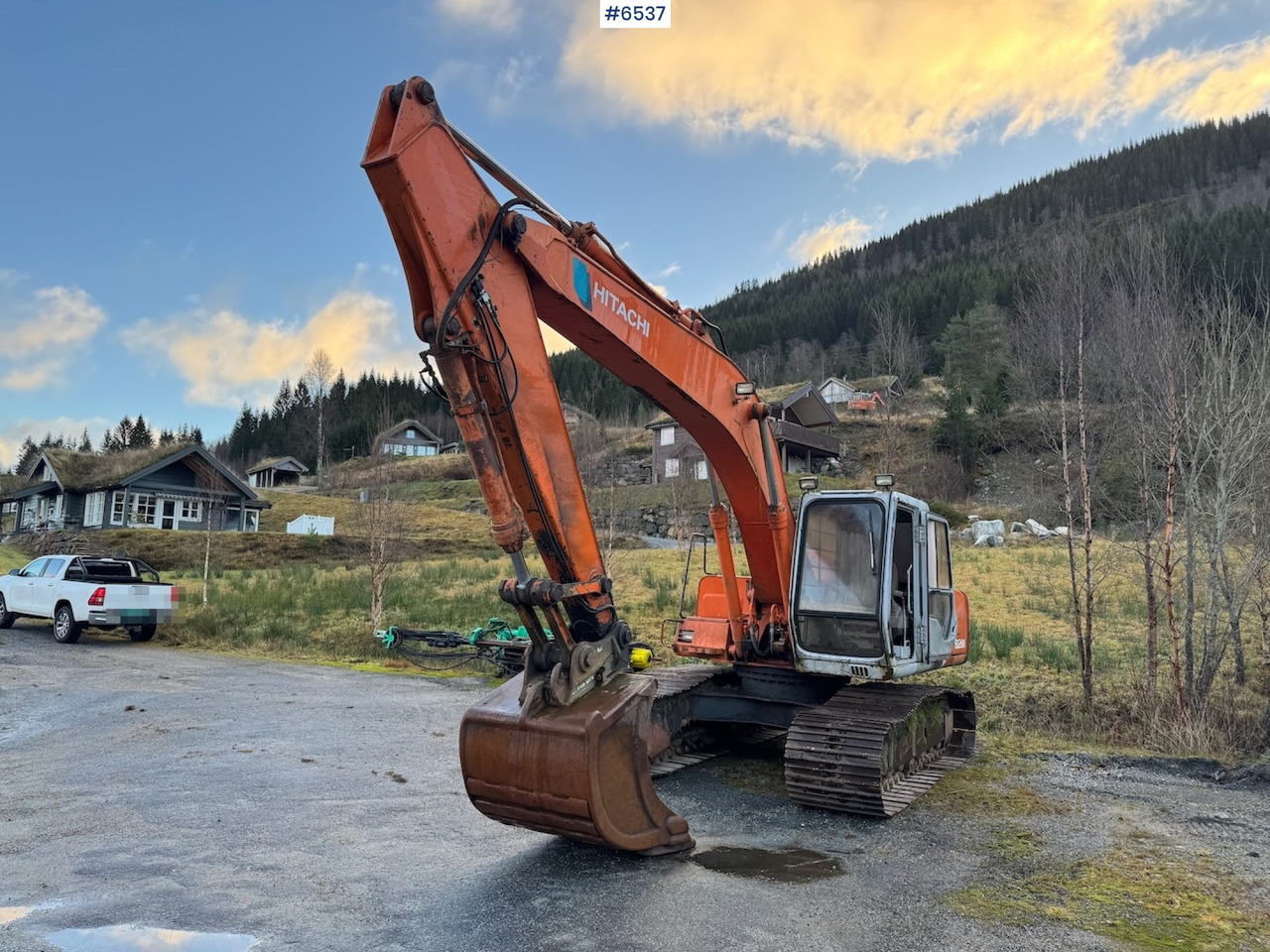 1992 Hitachi EX 200-2. Few hours. - Pelle sur chenille: photos 5 1992 Hitachi EX 200-2. Few hours. - Pelle sur chenille: photos 5