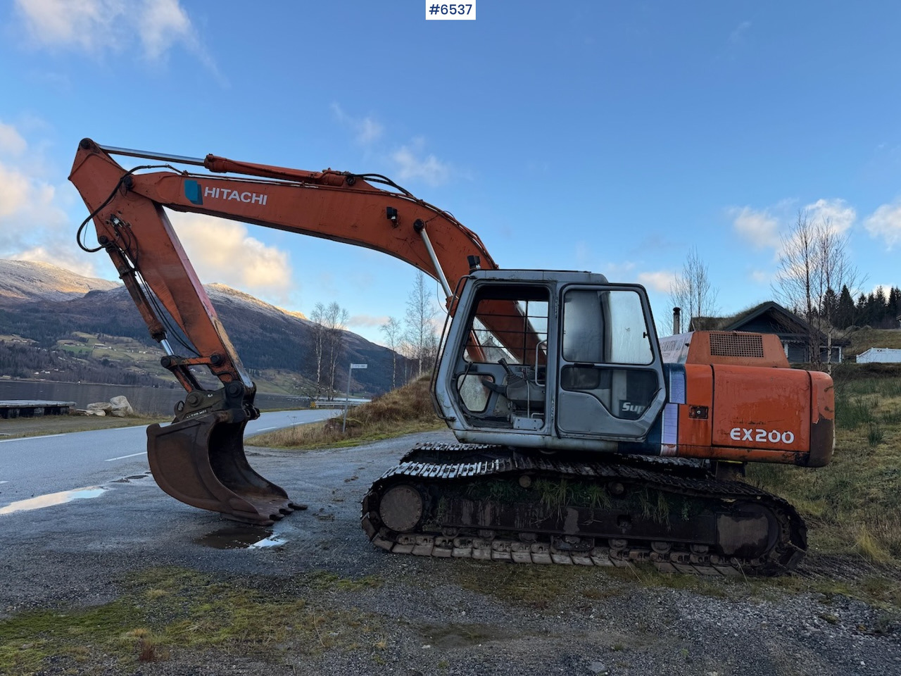 1992 Hitachi EX 200-2. Few hours. - Pelle sur chenille: photos 4 1992 Hitachi EX 200-2. Few hours. - Pelle sur chenille: photos 4