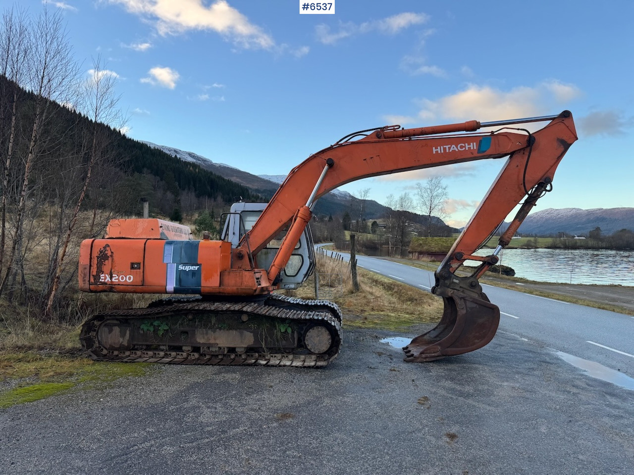 1992 Hitachi EX 200-2. Few hours. - Pelle sur chenille: photos 2 1992 Hitachi EX 200-2. Few hours. - Pelle sur chenille: photos 2
