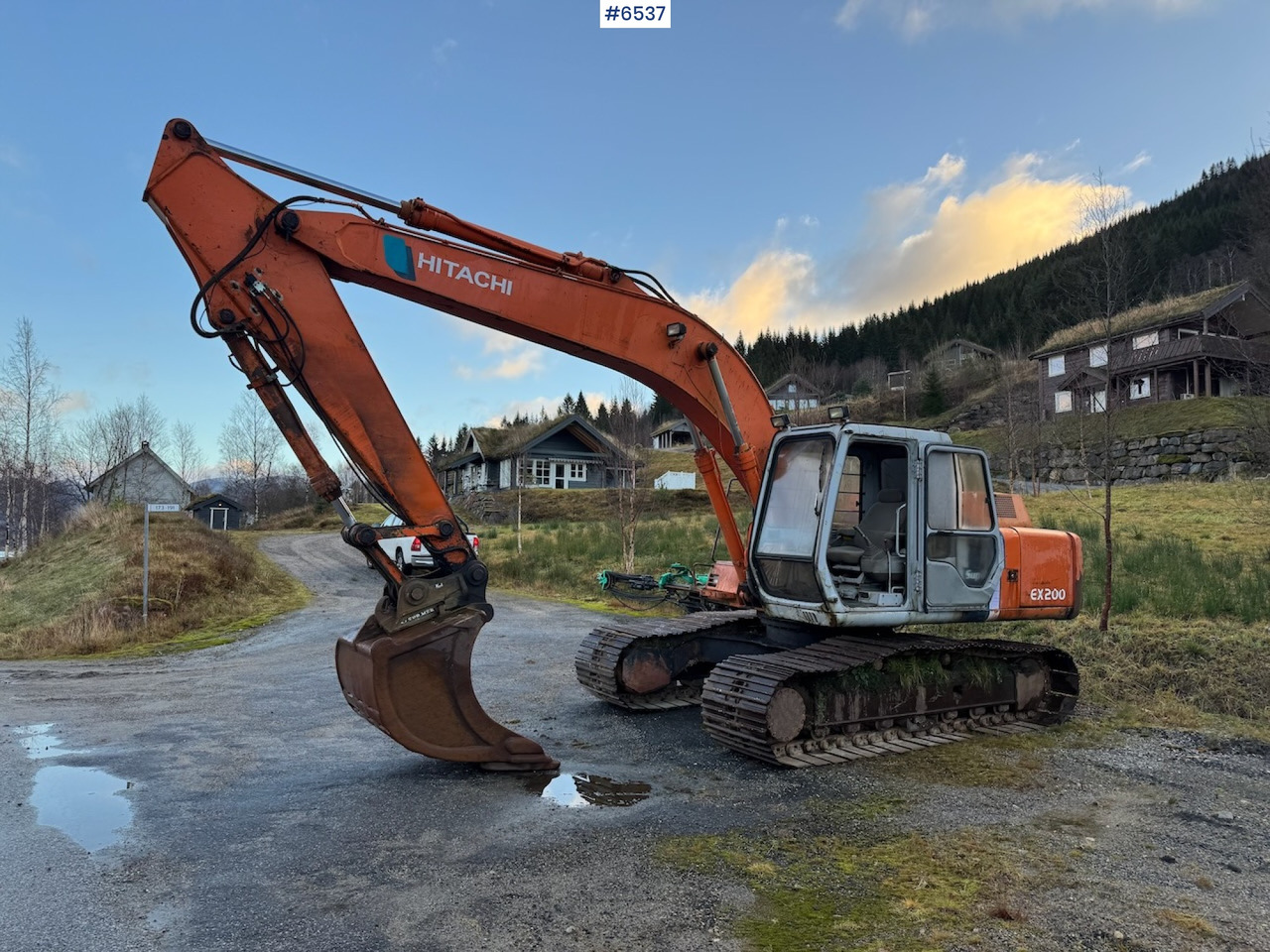 1992 Hitachi EX 200-2. Few hours. - Pelle sur chenille: photos 1 1992 Hitachi EX 200-2. Few hours. - Pelle sur chenille: photos 1