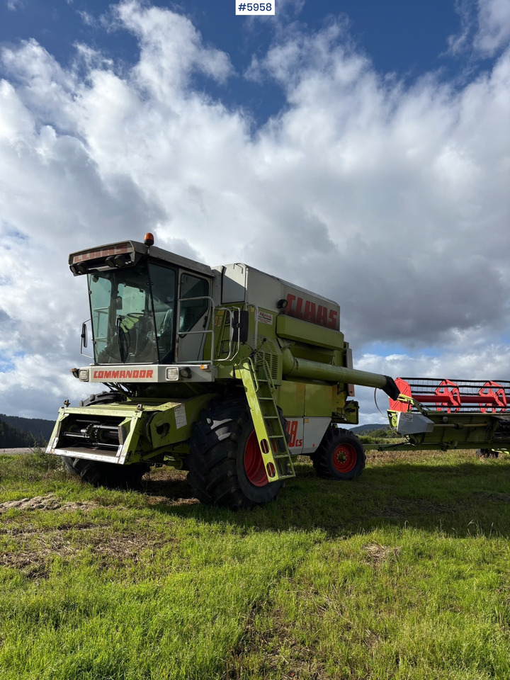 1993 Claas Commandor 228 CS - Moissonneuse-batteuse: photos 1 1993 Claas Commandor 228 CS - Moissonneuse-batteuse: photos 1
