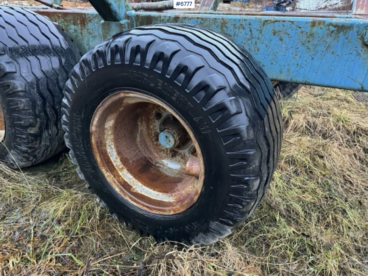 Tracteur agricole 1993 Valmet 8100 with Hiab FMV crane and log trailer: photos 24 Tracteur agricole 1993 Valmet 8100 with Hiab FMV crane and log trailer: photos 24