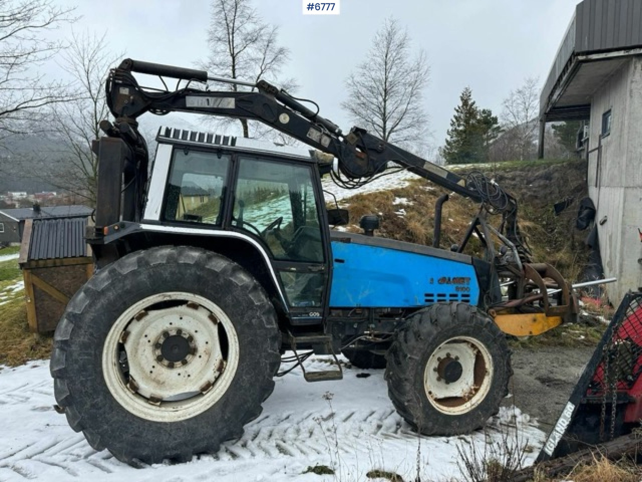 Tracteur agricole 1993 Valmet 8100 with Hiab FMV crane and log trailer: photos 5 Tracteur agricole 1993 Valmet 8100 with Hiab FMV crane and log trailer: photos 5