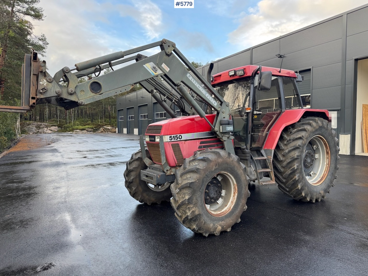 1995 Case IH 5150 Maxxum w/ front loader. - Tracteur agricole: photos 1 1995 Case IH 5150 Maxxum w/ front loader. - Tracteur agricole: photos 1