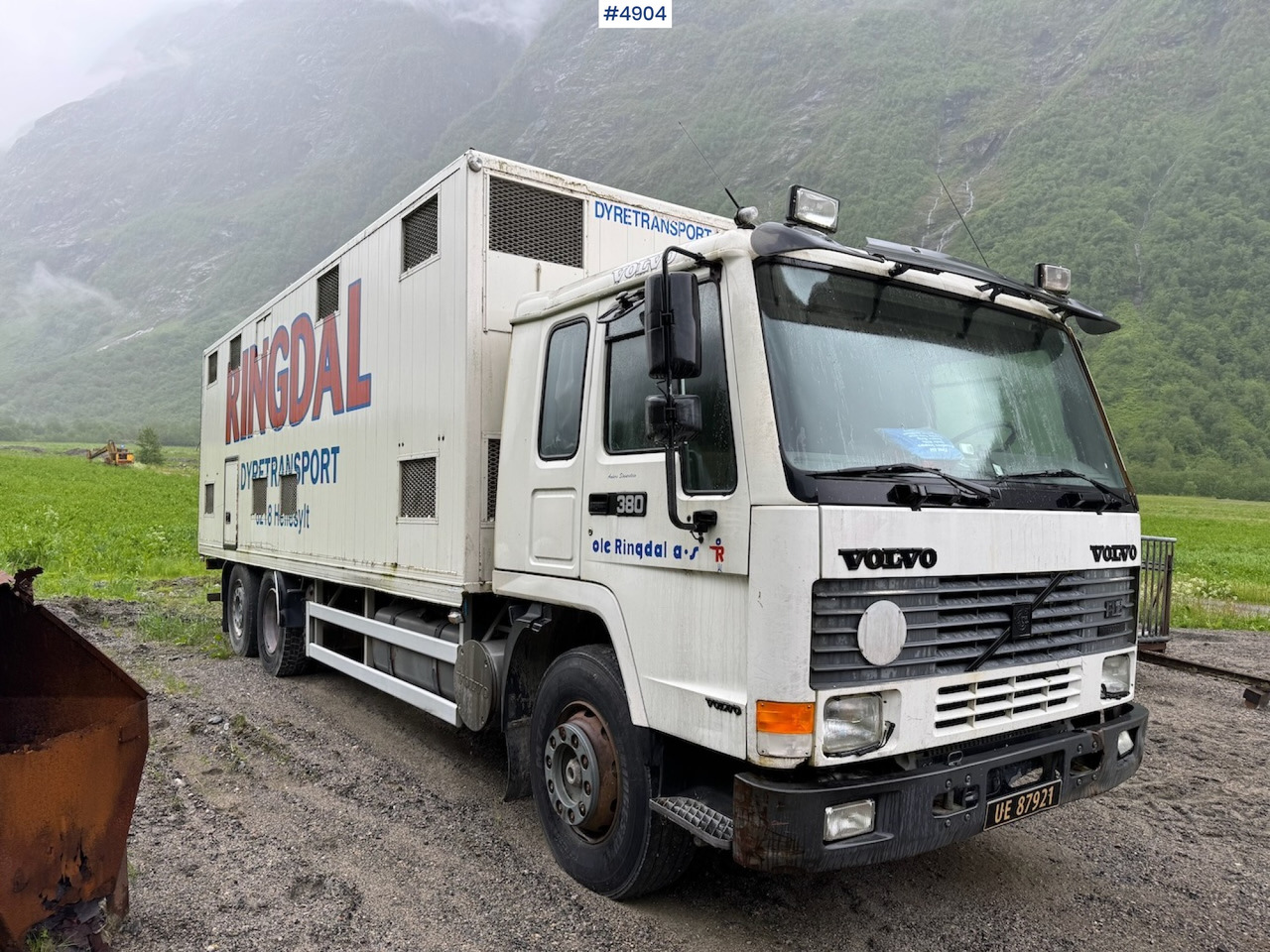 1996 Volvo FL12 6x2 Animal transport. - Camion bétaillère: photos 3 1996 Volvo FL12 6x2 Animal transport. - Camion bétaillère: photos 3