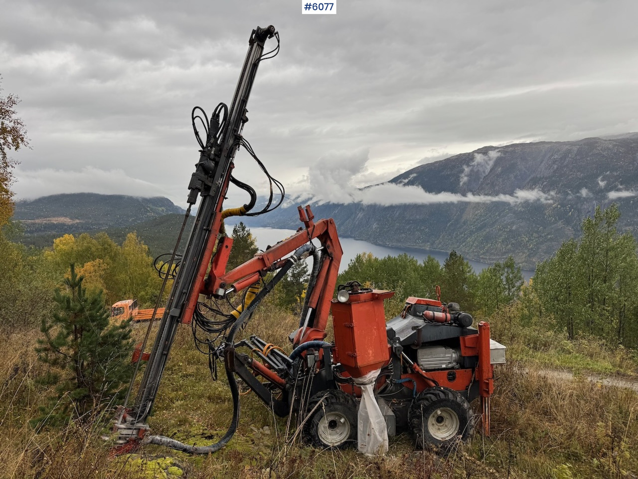 1997 Tamrock Commando 300 - Foreuse: photos 1 1997 Tamrock Commando 300 - Foreuse: photos 1