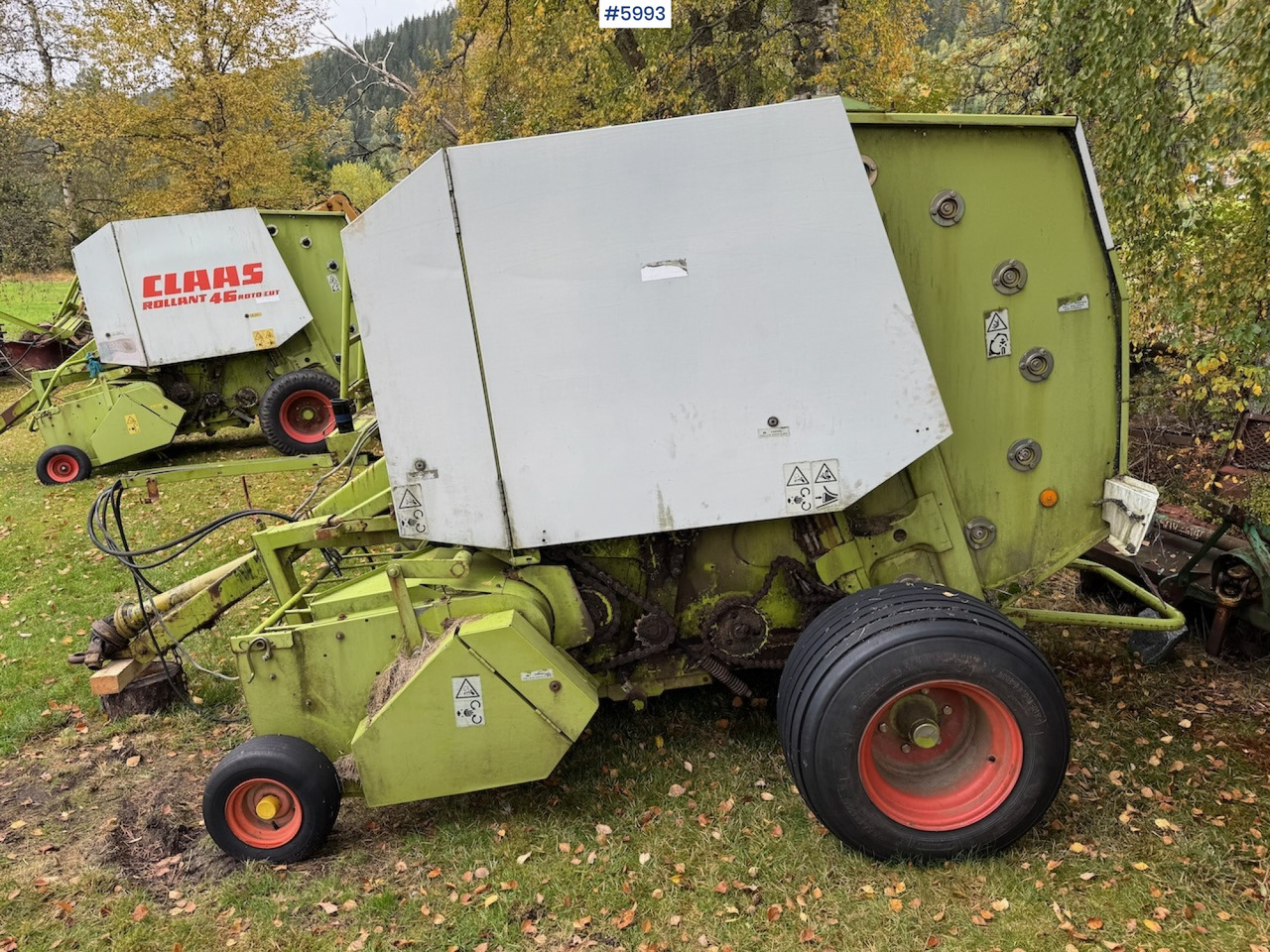 Matériel de fenaison 1999 Claas Rollant 46 Rotocut and a dividing baler.: photos 14