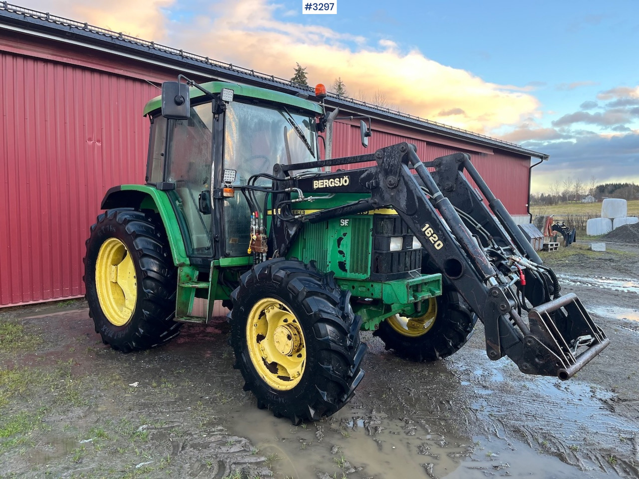 1999 John Deere 6210 SE with Front Loader - Tracteur agricole: photos 4 1999 John Deere 6210 SE with Front Loader - Tracteur agricole: photos 4