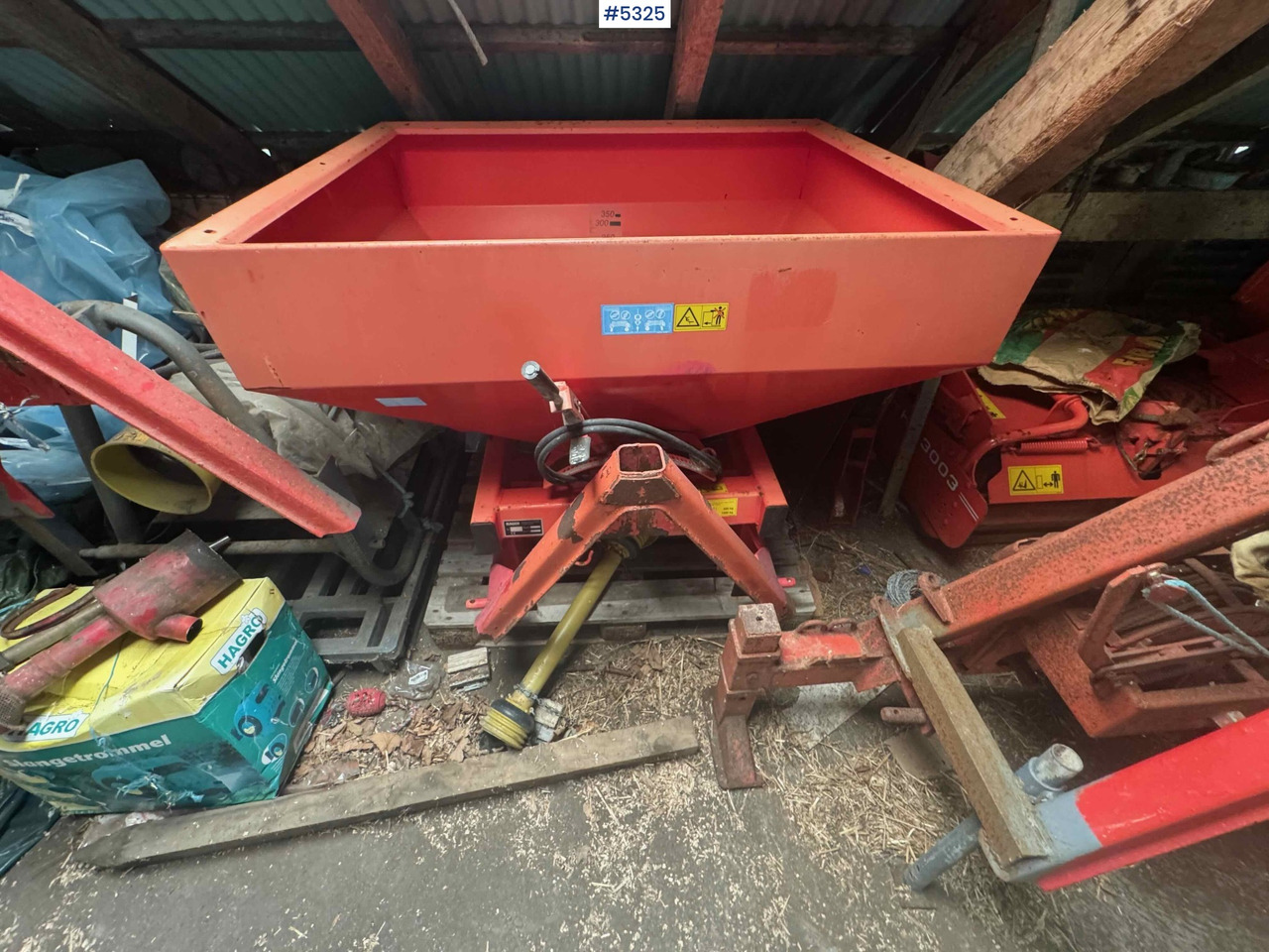 1999 Rauch MDS 81 fertilizer spreader - Distributeur d'engrais: photos 3 1999 Rauch MDS 81 fertilizer spreader - Distributeur d'engrais: photos 3