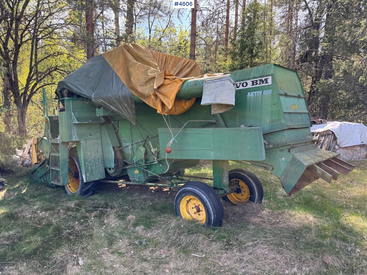 2 Volvo BM Aktiv 800 threshers - Moissonneuse-batteuse: photos 5 2 Volvo BM Aktiv 800 threshers - Moissonneuse-batteuse: photos 5