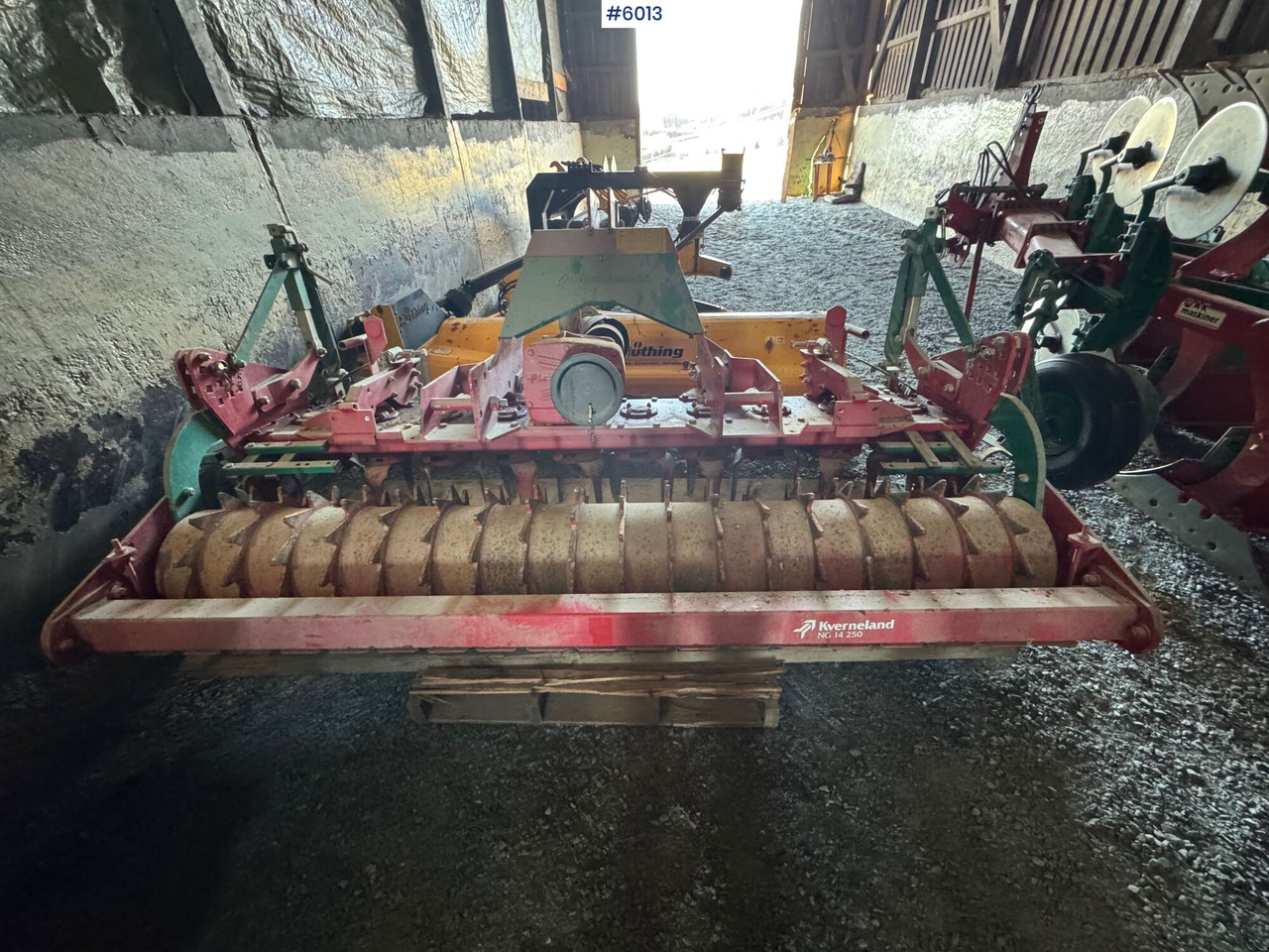 2000 Kverneland NG 14 250 horizontal tiller - Outils du sol: photos 4 2000 Kverneland NG 14 250 horizontal tiller - Outils du sol: photos 4