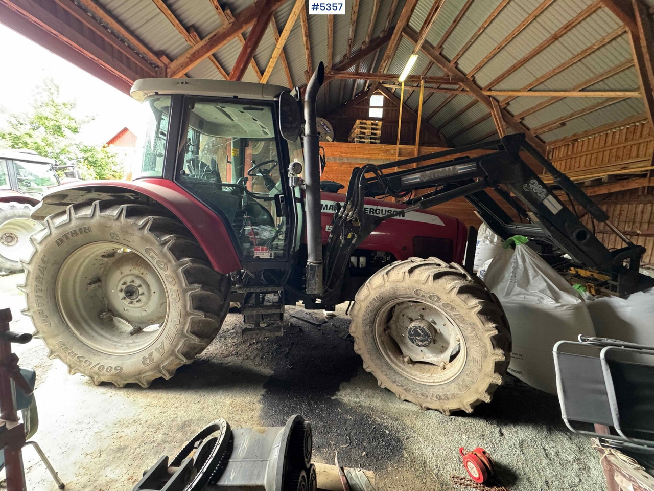 2004 Massey Ferguson 5465 rep.object - Tracteur agricole: photos 1 2004 Massey Ferguson 5465 rep.object - Tracteur agricole: photos 1