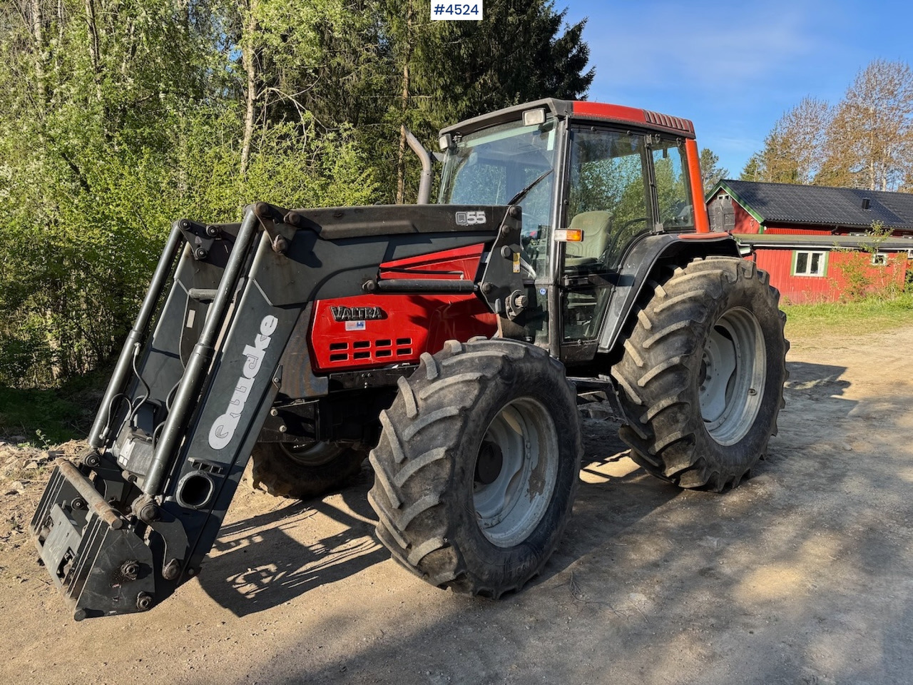 2005 Valtra 6850 w/front loader - Tracteur agricole: photos 2 2005 Valtra 6850 w/front loader - Tracteur agricole: photos 2