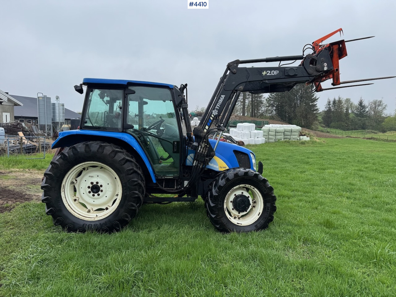 2006 New Holland TL100 A w/Front Loader. - Tracteur agricole: photos 3 2006 New Holland TL100 A w/Front Loader. - Tracteur agricole: photos 3