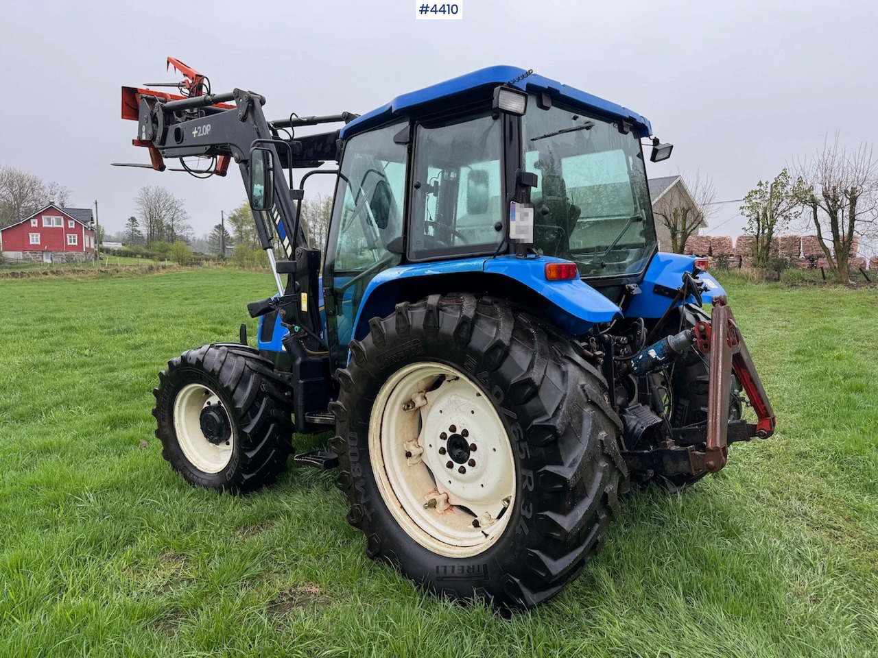 2006 New Holland TL100 A w/Front Loader. - Tracteur agricole: photos 4 2006 New Holland TL100 A w/Front Loader. - Tracteur agricole: photos 4