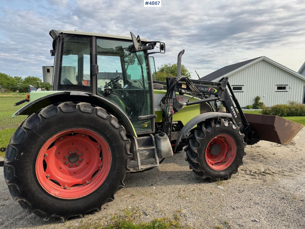 2007 Claas Celtis 446 with front loader, pallet forks, and bucket - Tracteur agricole: photos 3 2007 Claas Celtis 446 with front loader, pallet forks, and bucket - Tracteur agricole: photos 3