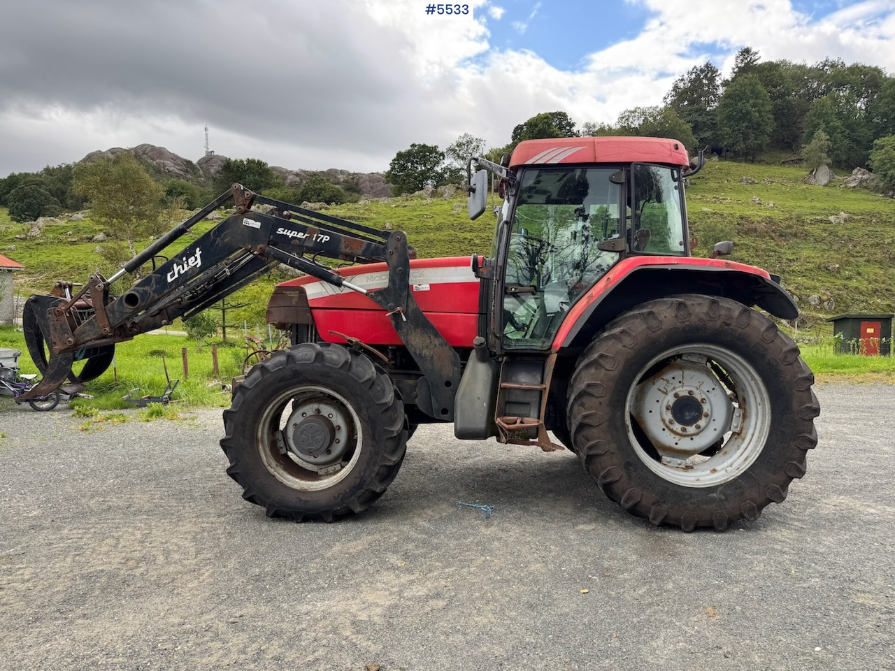 2009 McCormick MTX 150 w/ Front loader - Tracteur agricole: photos 5 2009 McCormick MTX 150 w/ Front loader - Tracteur agricole: photos 5