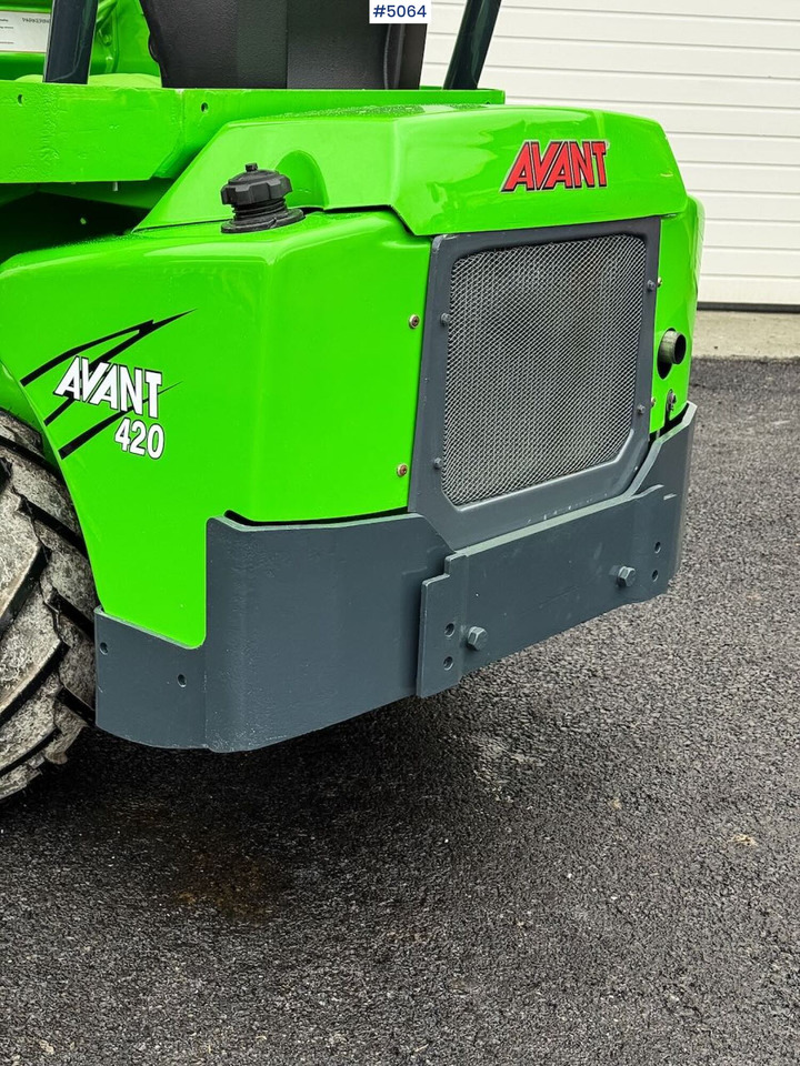 2012 Avant M420 w/ bucket NEWLY SERVICED - Valet de ferme: photos 4 2012 Avant M420 w/ bucket NEWLY SERVICED - Valet de ferme: photos 4
