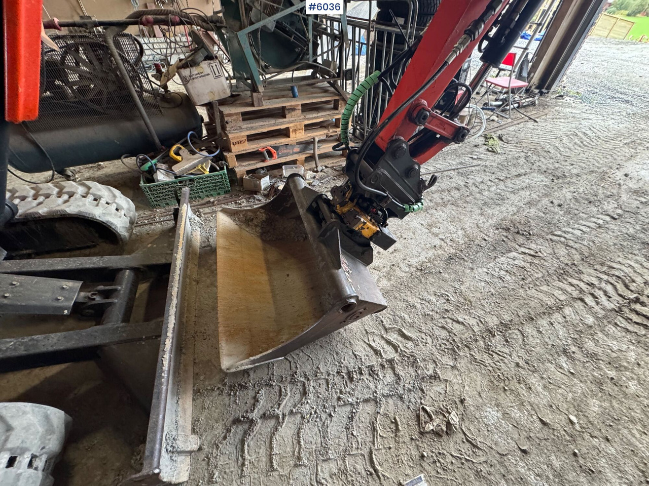 Pelle 2013 Kubota kx71-3 w/ Rotor tilt, gravel bucket and sanding bucket!: photos 10
