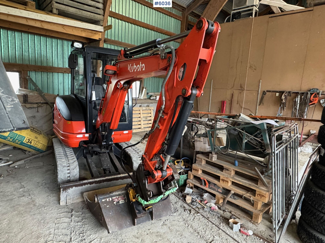 2013 Kubota kx71-3 w/ Rotor tilt, gravel bucket and sanding bucket! - Pelle: photos 1 2013 Kubota kx71-3 w/ Rotor tilt, gravel bucket and sanding bucket! - Pelle: photos 1