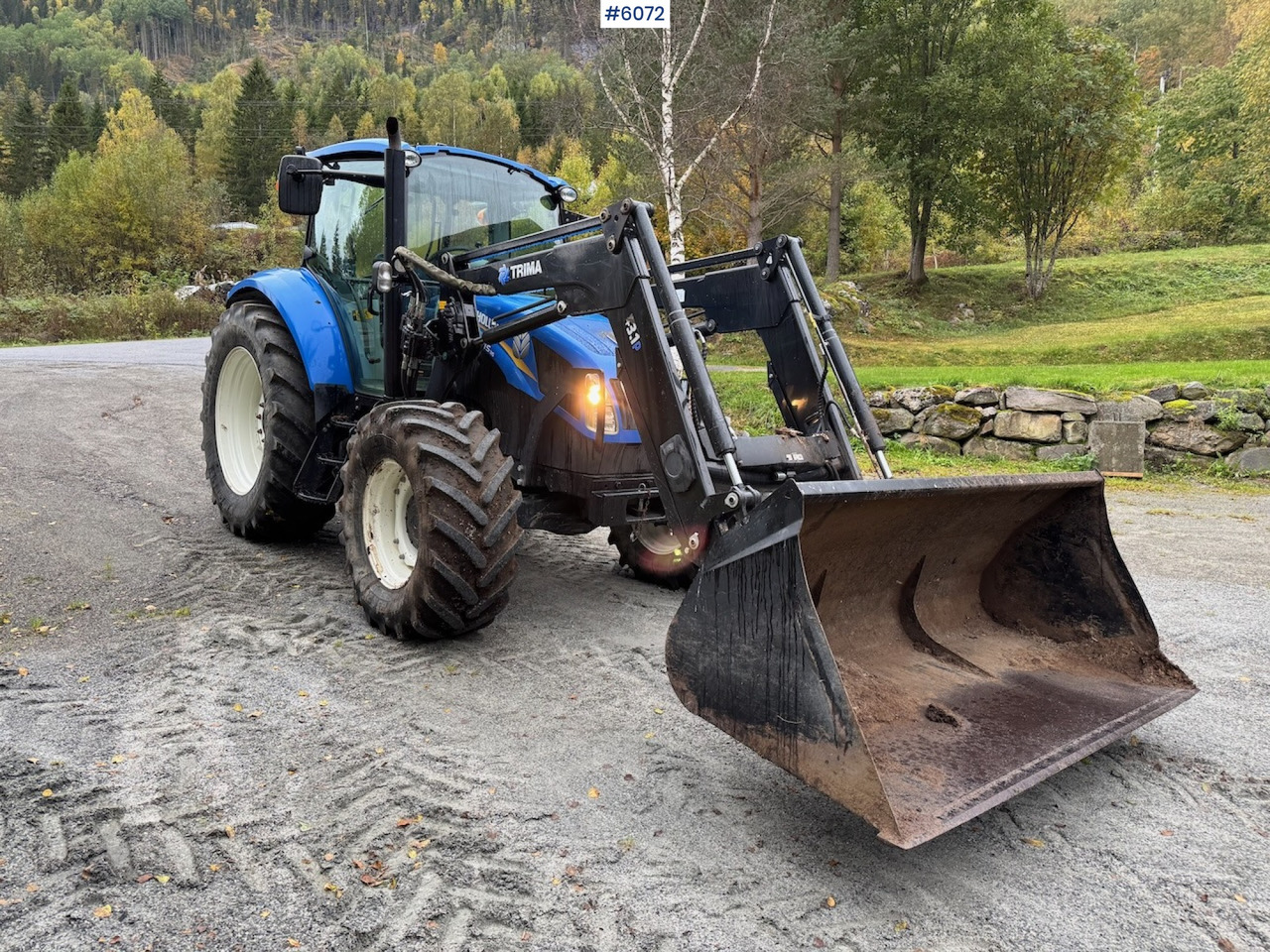 2013 New Holland T5.115 w/ front loader. - Tracteur agricole: photos 1 2013 New Holland T5.115 w/ front loader. - Tracteur agricole: photos 1