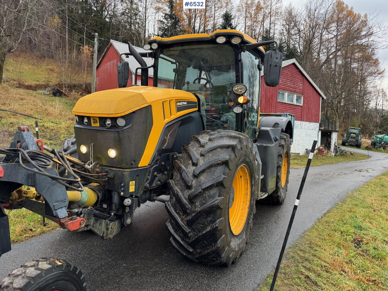 2015 JCB Fastrack 4220 w/ front hydraulics, front PTO and plow plate. Low hours! - Tracteur agricole: photos 2 2015 JCB Fastrack 4220 w/ front hydraulics, front PTO and plow plate. Low hours! - Tracteur agricole: photos 2