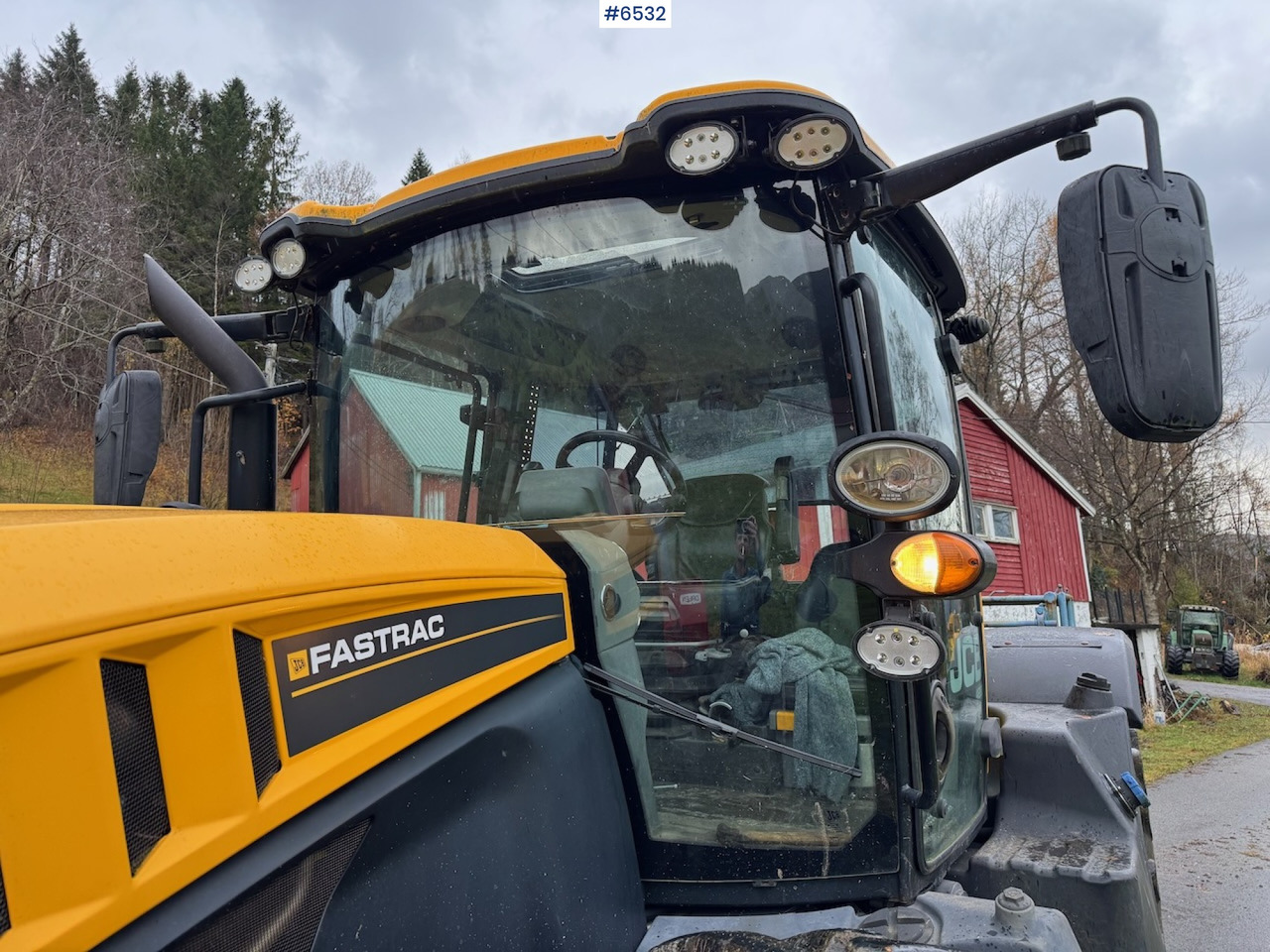 2015 JCB Fastrack 4220 w/ front hydraulics, front PTO and plow plate. Low hours! - Tracteur agricole: photos 3 2015 JCB Fastrack 4220 w/ front hydraulics, front PTO and plow plate. Low hours! - Tracteur agricole: photos 3