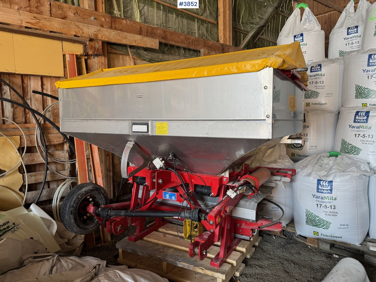 2016 Bredal F2RF fertilizer spreader - Distributeur d'engrais: photos 2 2016 Bredal F2RF fertilizer spreader - Distributeur d'engrais: photos 2