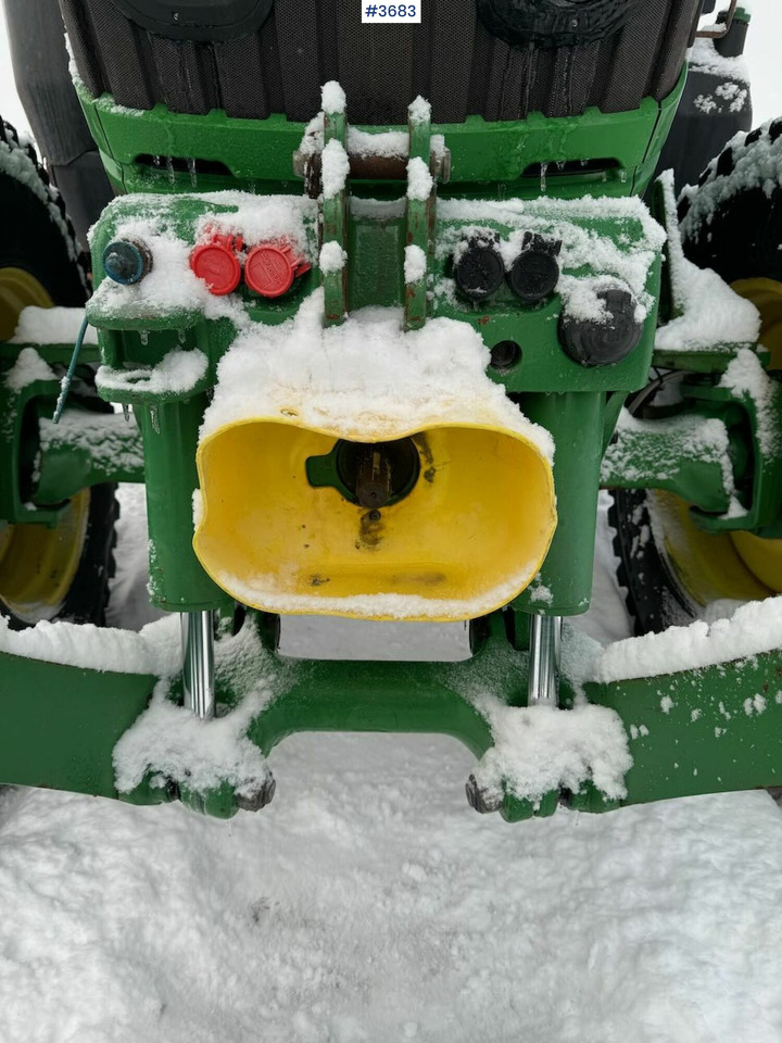 Tracteur agricole 2016 John Deere 6175R 4x4 w/ front loader: photos 10