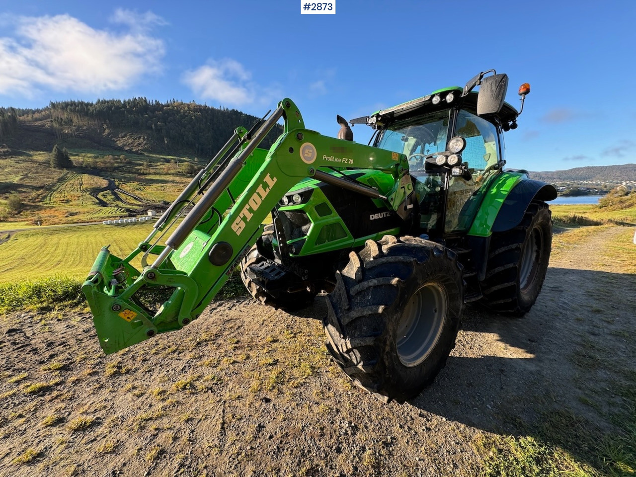 2019 Deutz-Fahr 6120 TV w/front loader and twin wheels - Tracteur agricole: photos 1 2019 Deutz-Fahr 6120 TV w/front loader and twin wheels - Tracteur agricole: photos 1