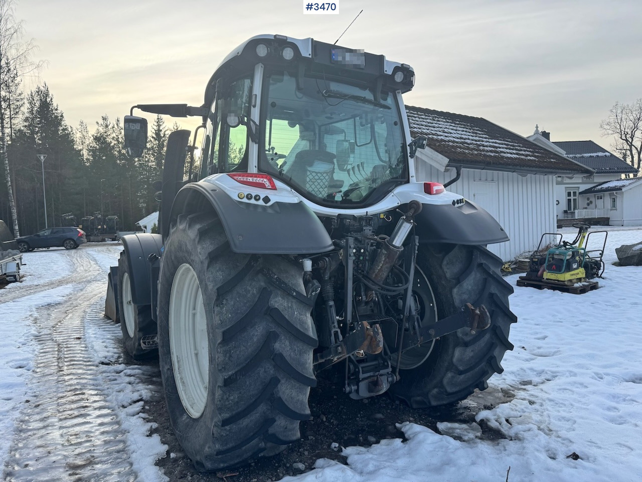 2019 Valtra N134 w/ Front loader and bucket. 900 hours! - Tracteur agricole: photos 4 2019 Valtra N134 w/ Front loader and bucket. 900 hours! - Tracteur agricole: photos 4