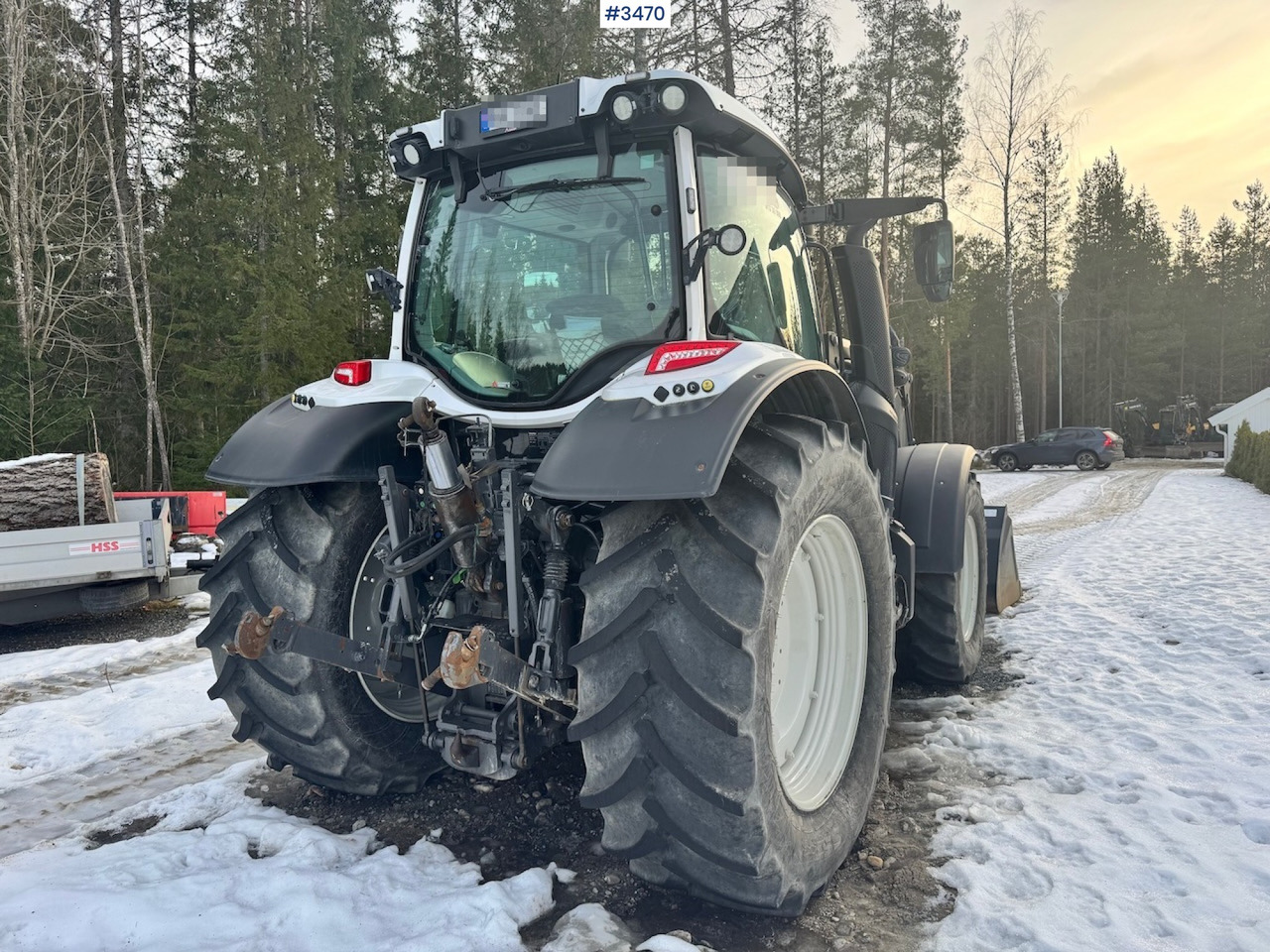 2019 Valtra N134 w/ Front loader and bucket. 900 hours! - Tracteur agricole: photos 5 2019 Valtra N134 w/ Front loader and bucket. 900 hours! - Tracteur agricole: photos 5