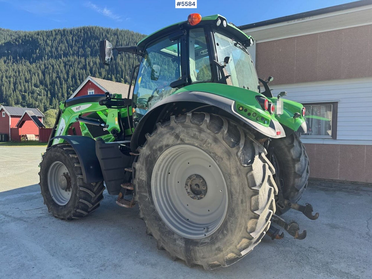 2020 Deutz-Fahr 6215 Agrotron w/ front loader & 2 sets of tires - Tracteur agricole: photos 5 2020 Deutz-Fahr 6215 Agrotron w/ front loader & 2 sets of tires - Tracteur agricole: photos 5