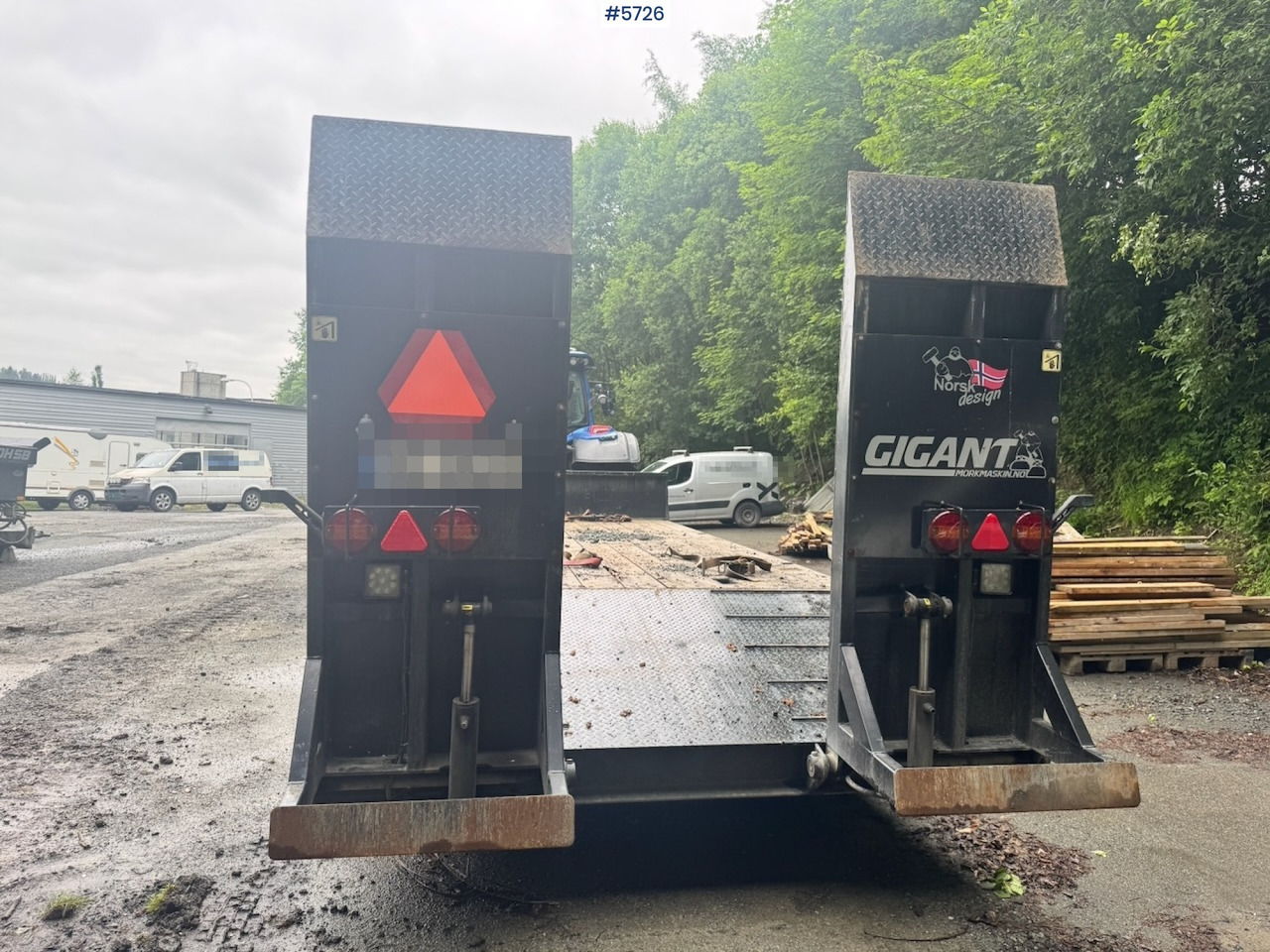 2023 Gigant ML-160 Machine trailer for tractor. - Remorque porte-engin surbaissée: photos 4 2023 Gigant ML-160 Machine trailer for tractor. - Remorque porte-engin surbaissée: photos 4