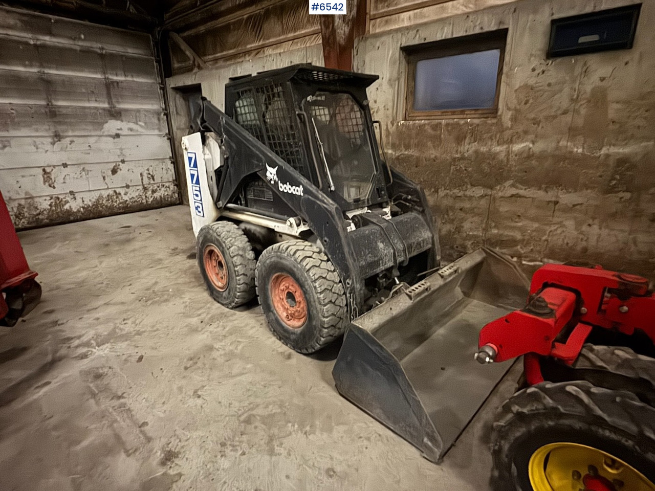 Approx. 1993 Bobcat 7753 skid steer - Valet de ferme: photos 1 Approx. 1993 Bobcat 7753 skid steer - Valet de ferme: photos 1