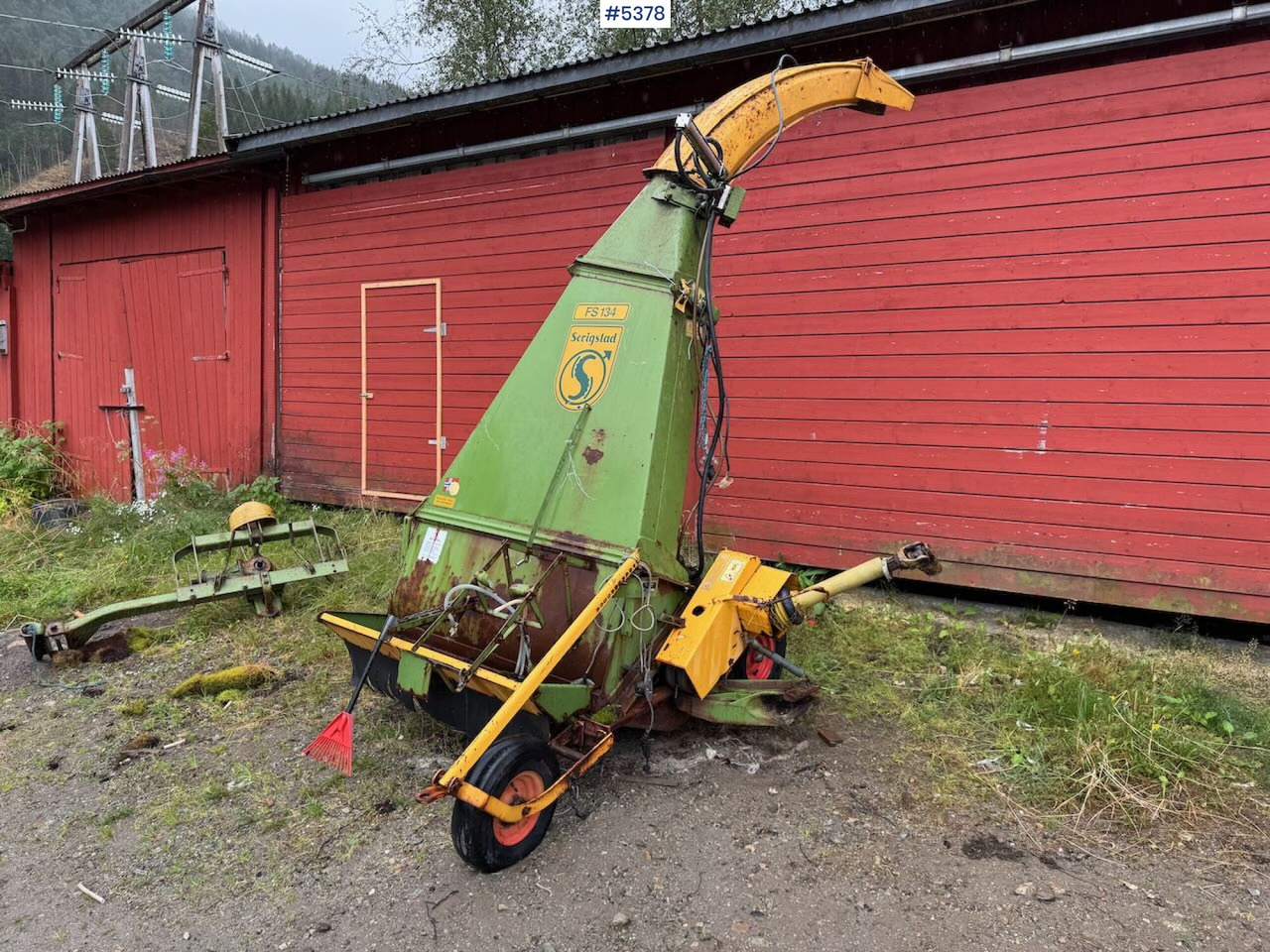 English: Serigstad FS 134 Forage Harvester with Frame - Matériel de fenaison: photos 1 English: Serigstad FS 134 Forage Harvester with Frame - Matériel de fenaison: photos 1