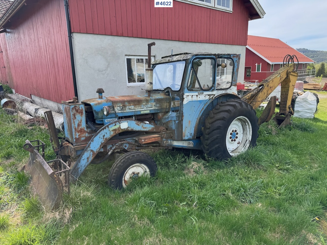 Ford 5000 Backhoe Loader. - Tracteur agricole: photos 1 Ford 5000 Backhoe Loader. - Tracteur agricole: photos 1