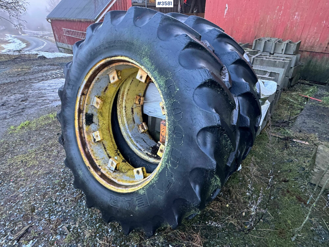 Goodyear wheels - Roue complète: photos 4 Goodyear wheels - Roue complète: photos 4