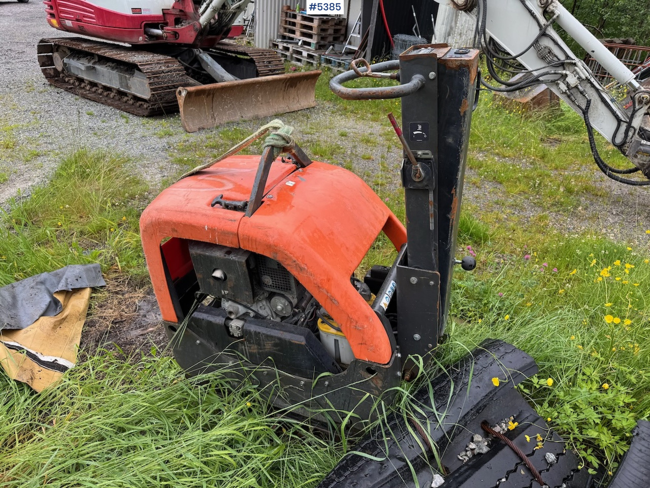 Husqvarna LG 504 Vibrating compactor. - Outils du sol: photos 5 Husqvarna LG 504 Vibrating compactor. - Outils du sol: photos 5