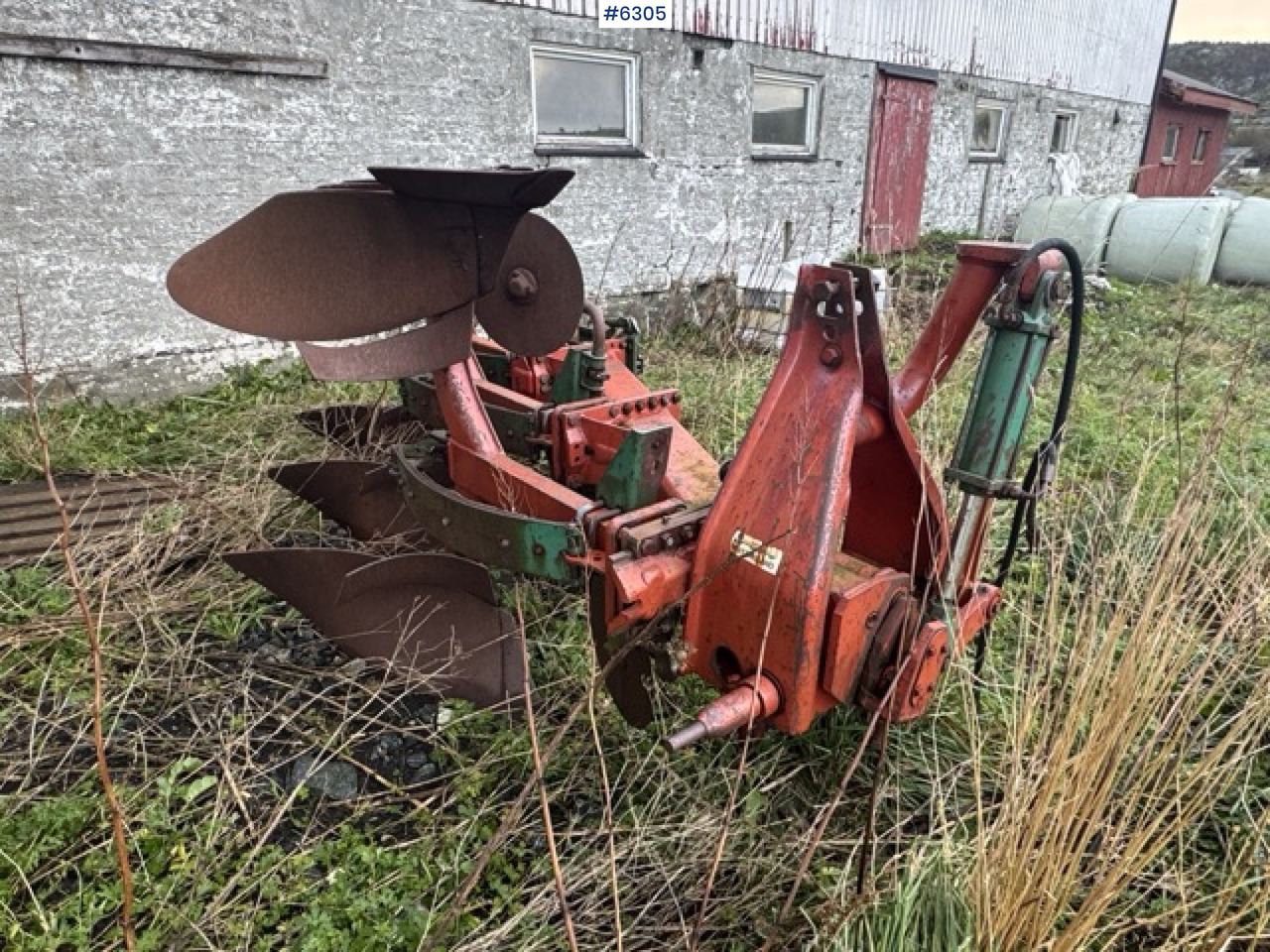 Kverneland 3-furrow reversible plough - Outils du sol: photos 5 Kverneland 3-furrow reversible plough - Outils du sol: photos 5