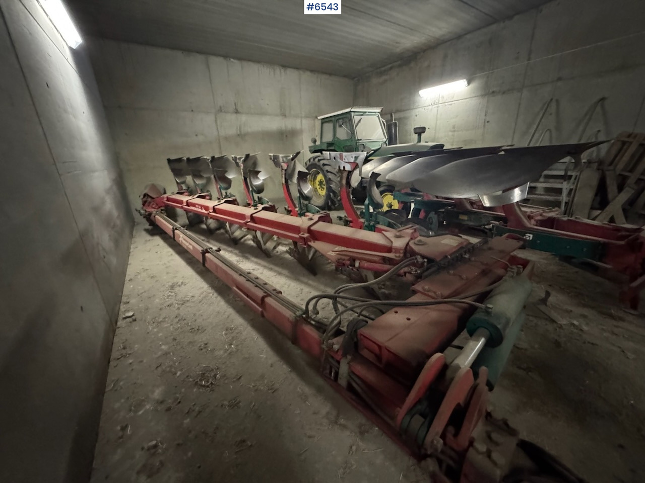 Kverneland PB100 6-Flour Vario Semi-Reversible Plough - Outils du sol: photos 4 Kverneland PB100 6-Flour Vario Semi-Reversible Plough - Outils du sol: photos 4